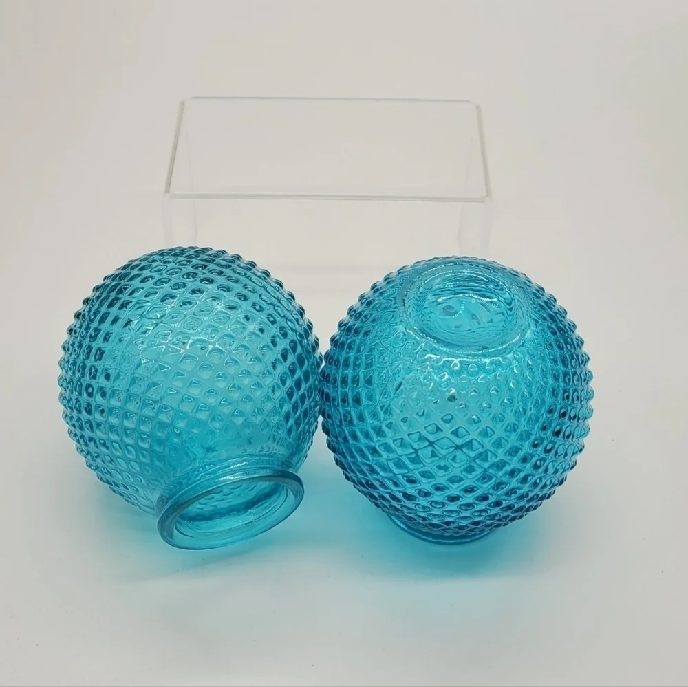 Vintage Small Aqua Blue Transparent Diamond Cut Round Bottle Vase​​​